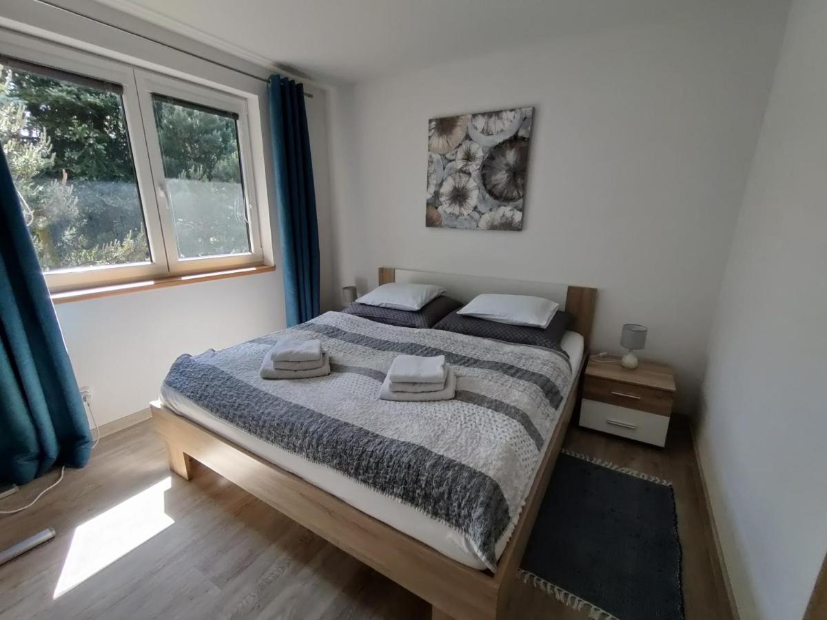 Apartman Pod Lipou - Samostatny Objekt Jaroměř Eksteriør billede